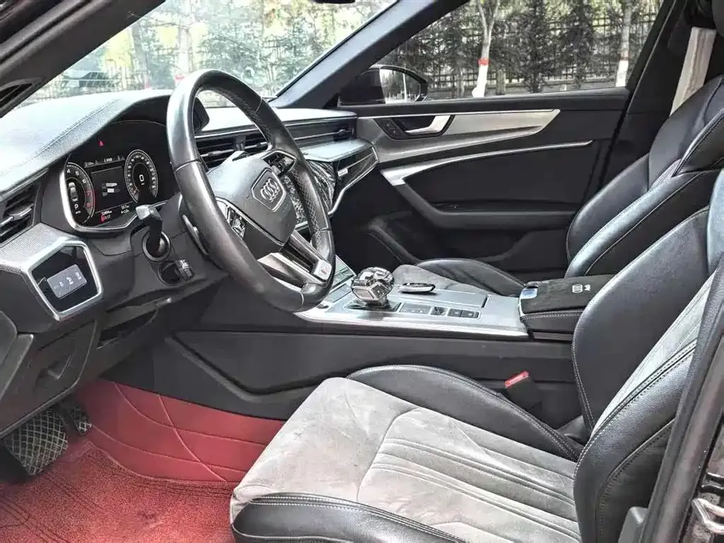 Audi A6L 2022 из CN, фото 6