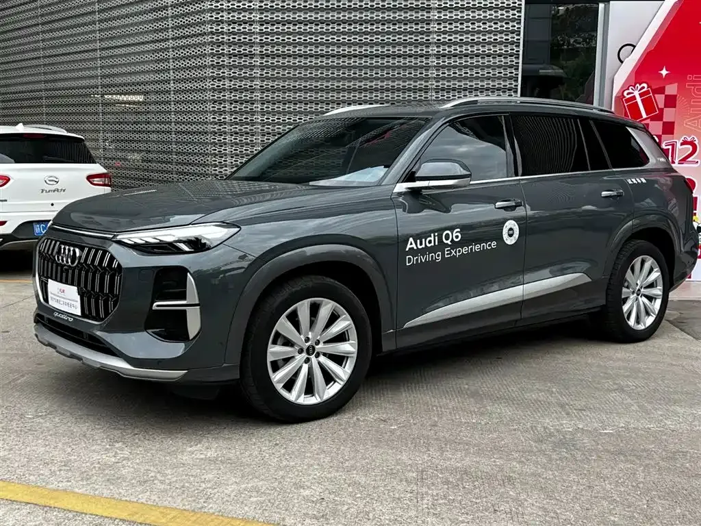 Audi Q6 — фото 1
