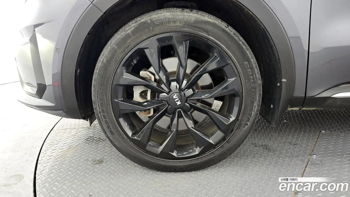 Kia Sorento — фото 8