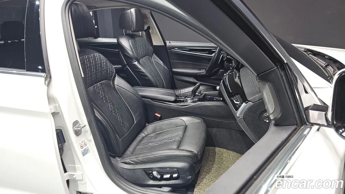 BMW 5-Series 2021 из KR, фото 4
