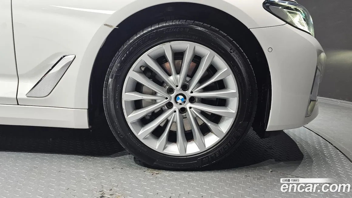 BMW 5-Series 2021 из KR, фото 9