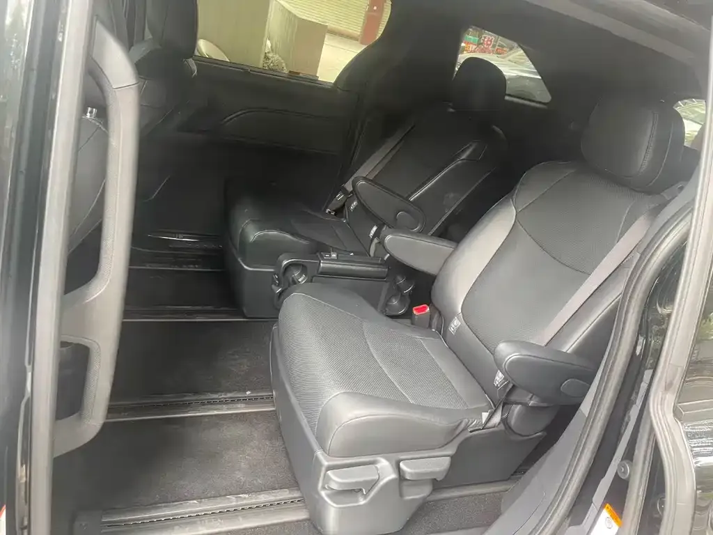 Toyota Granvia 2026 из CN, фото 4