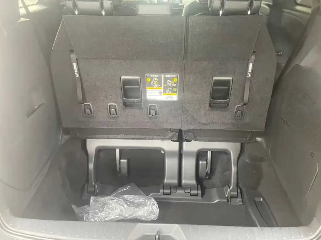 Toyota Granvia 2026 из CN, фото 3