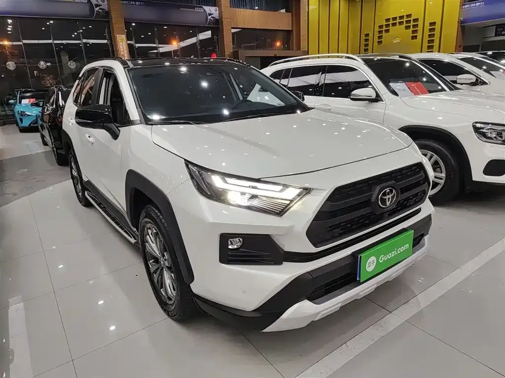 Toyota RAV4 — фото 4