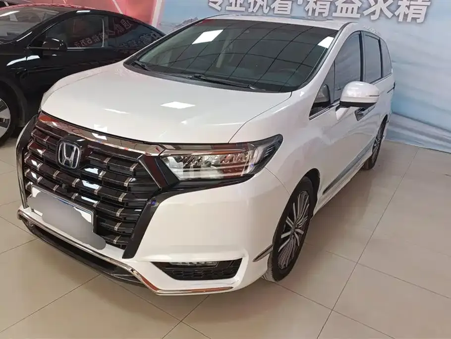 Honda Elysion — фото 1