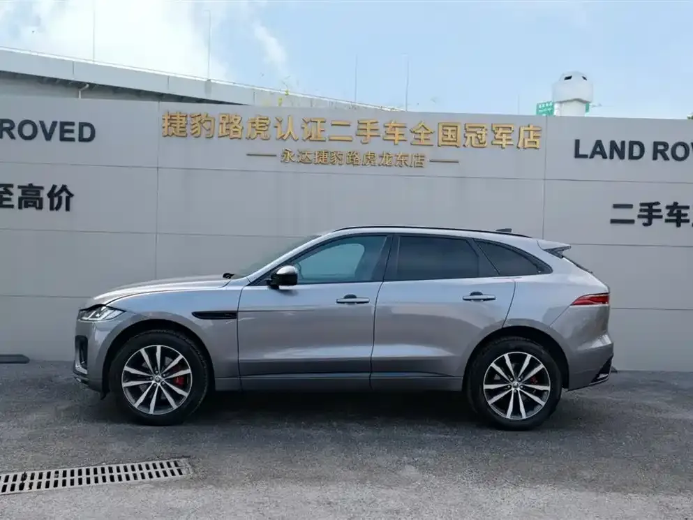 Jaguar F-PACE — фото 10