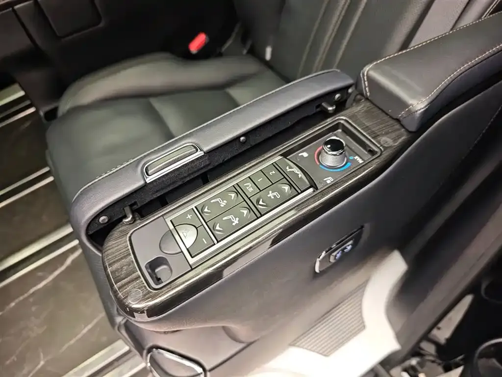 Lexus LM 2022 из CN, фото 3