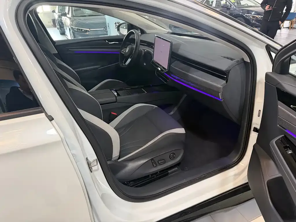 Volkswagen ID.7 VIZZION 2024 из CN, фото 8