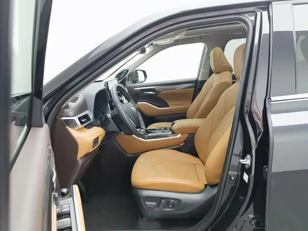 Toyota Highlander 2023 из CN, фото 7