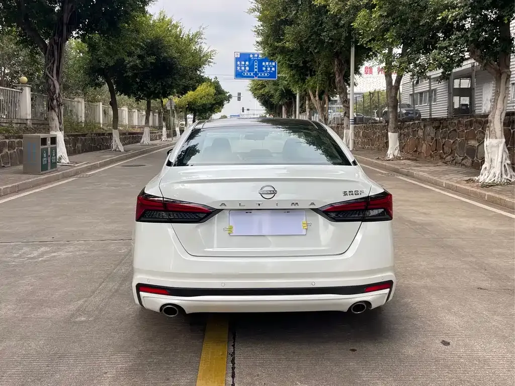 Nissan Teana 2023 из CN, фото 2