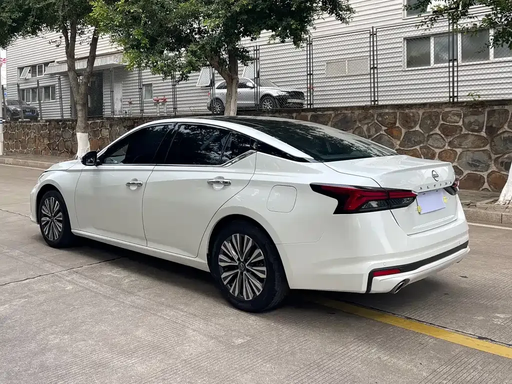 Nissan Teana 2023 из CN, фото 3