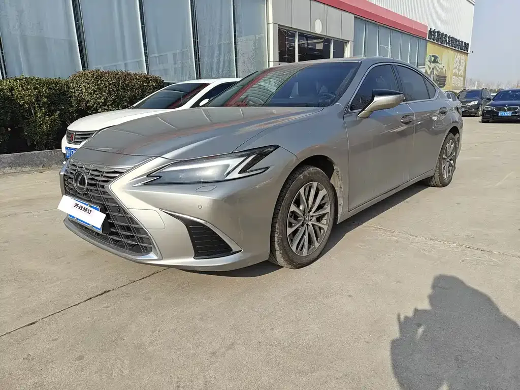 Lexus ES 2025 из CN, фото 4