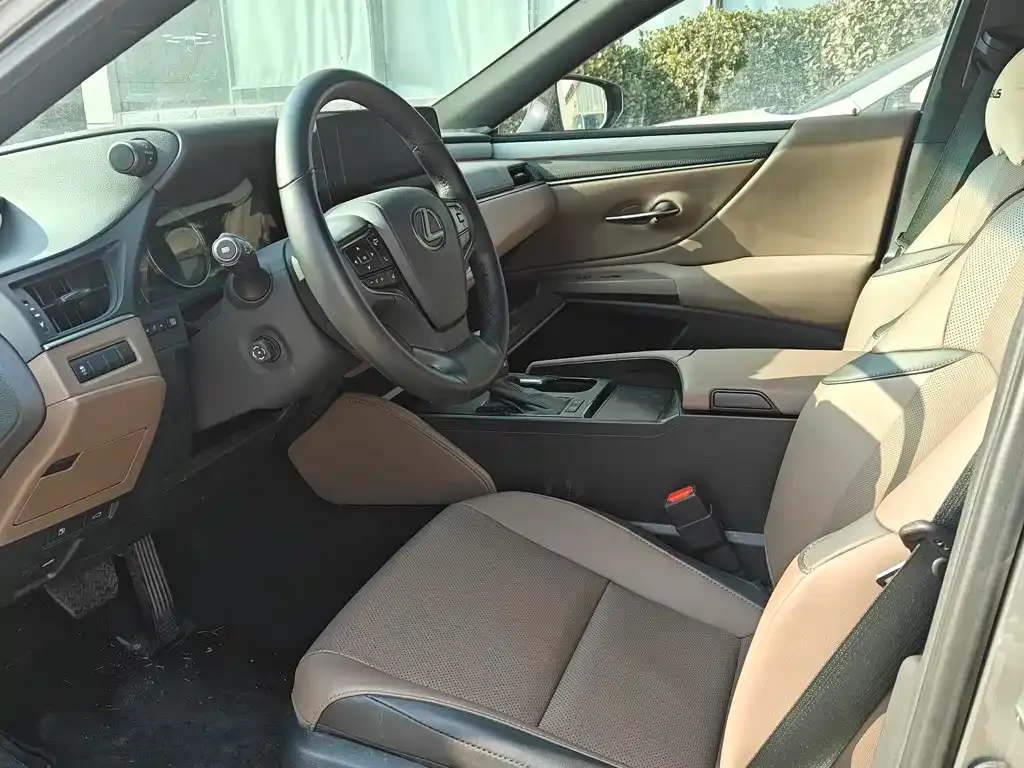 Lexus ES 2025 из CN, фото 6