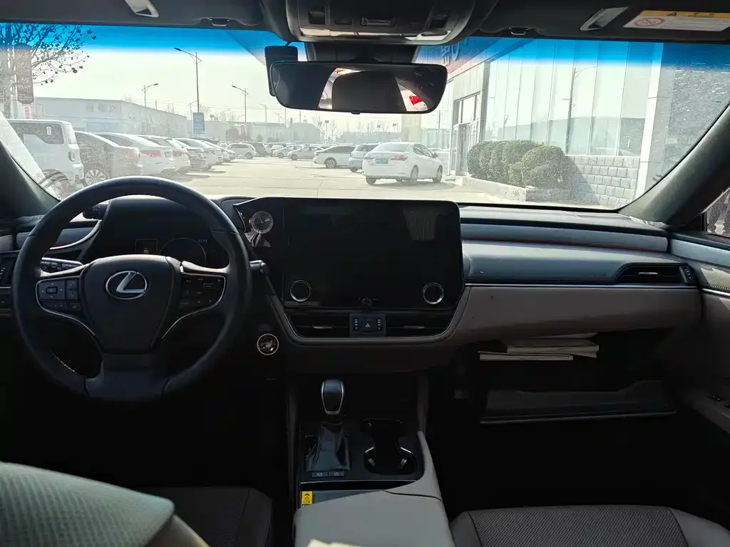 Lexus ES 2025 из CN, фото 3