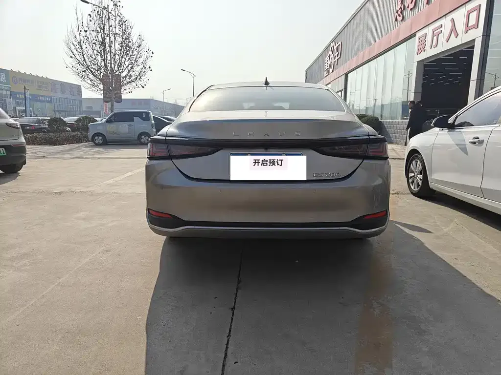 Lexus ES 2025 из CN, фото 8