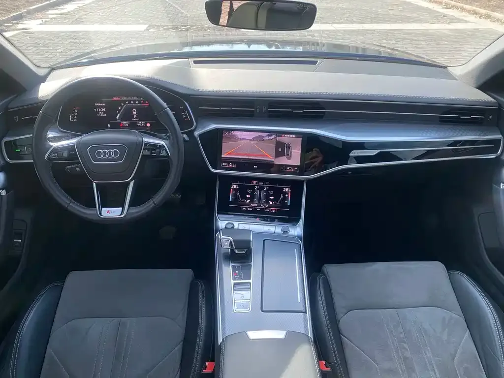 Audi A6L 2024 из CN, фото 4