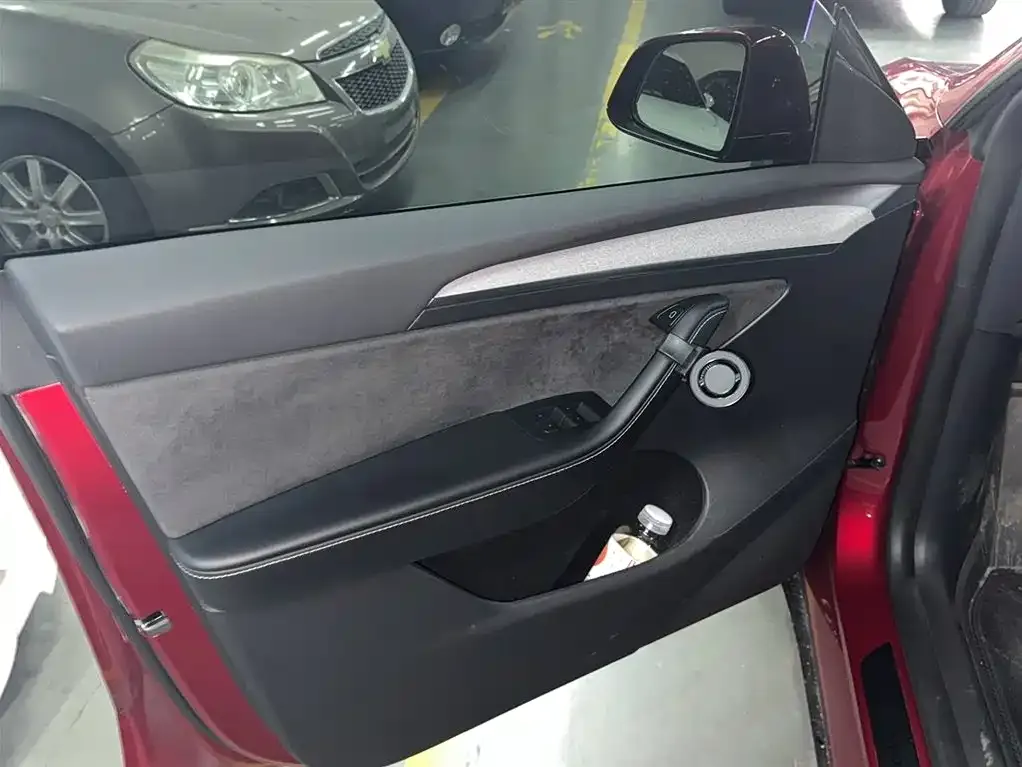 Tesla Model Y 2024 из CN, фото 10