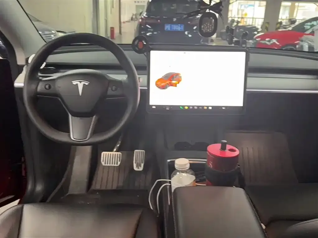 Tesla Model Y 2024 из CN, фото 2