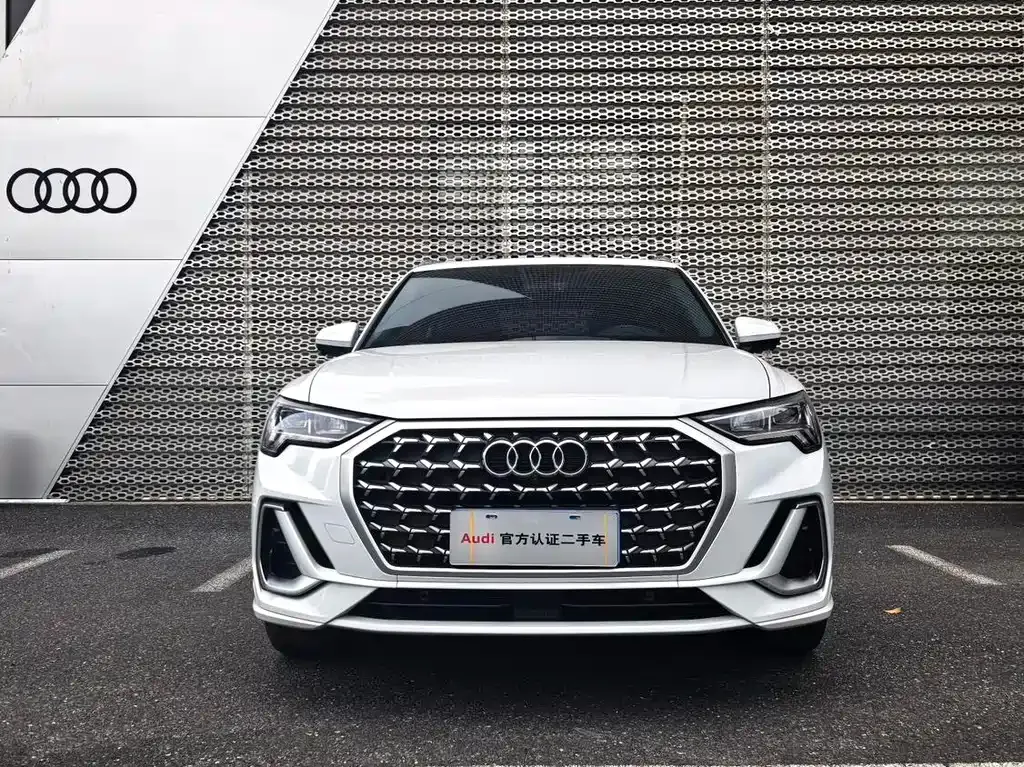Audi Q3 — фото 10