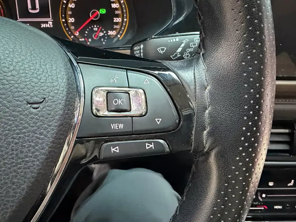 Volkswagen Tharu 2021 из CN, фото 10