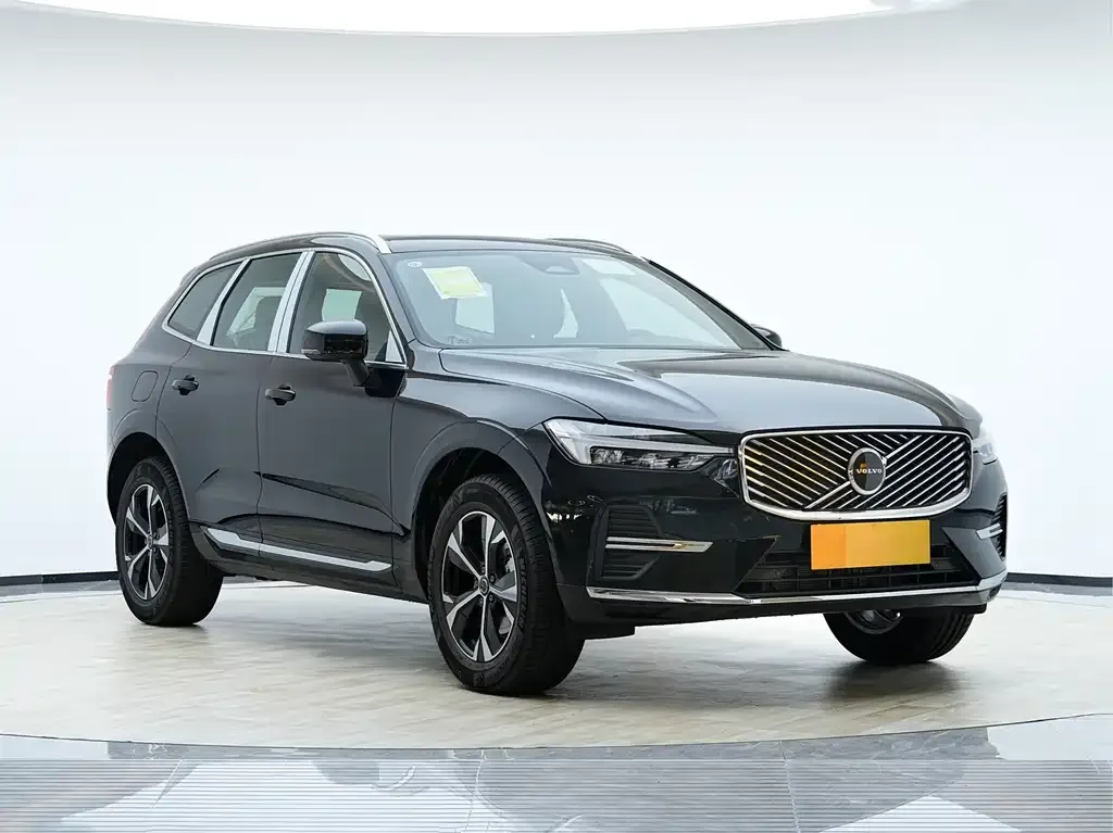 Volvo XC60 — фото 8