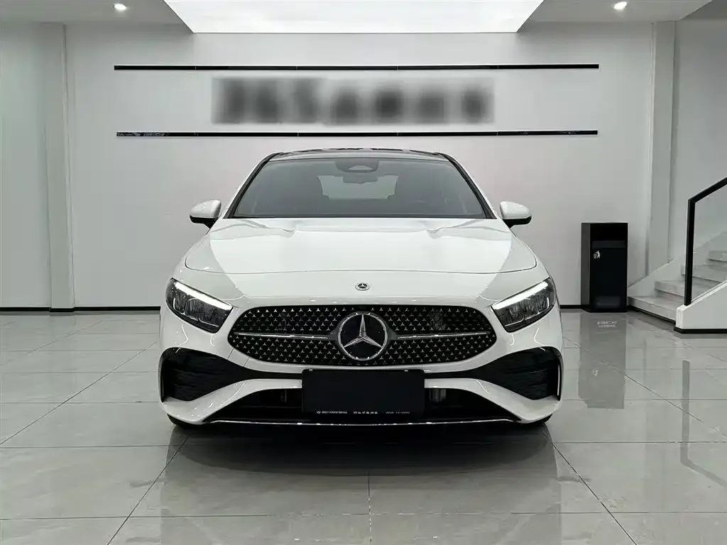 Mercedes-Benz A-Class 2025 из CN, фото 2