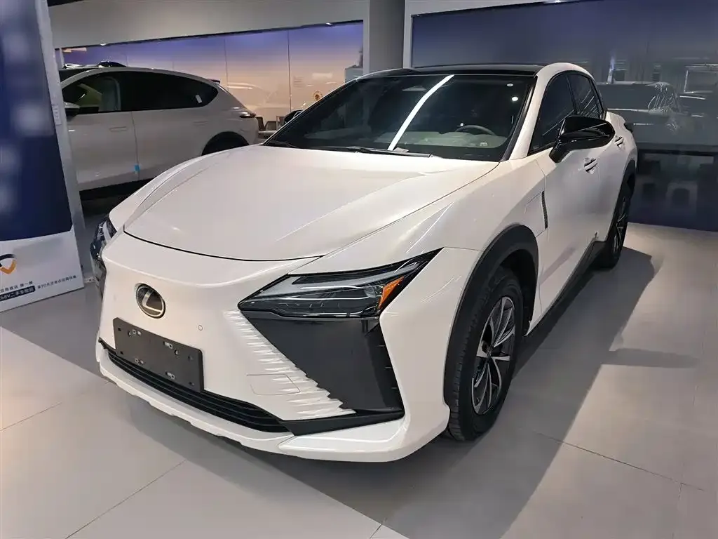 Lexus RZ 2023 из CN, фото 1
