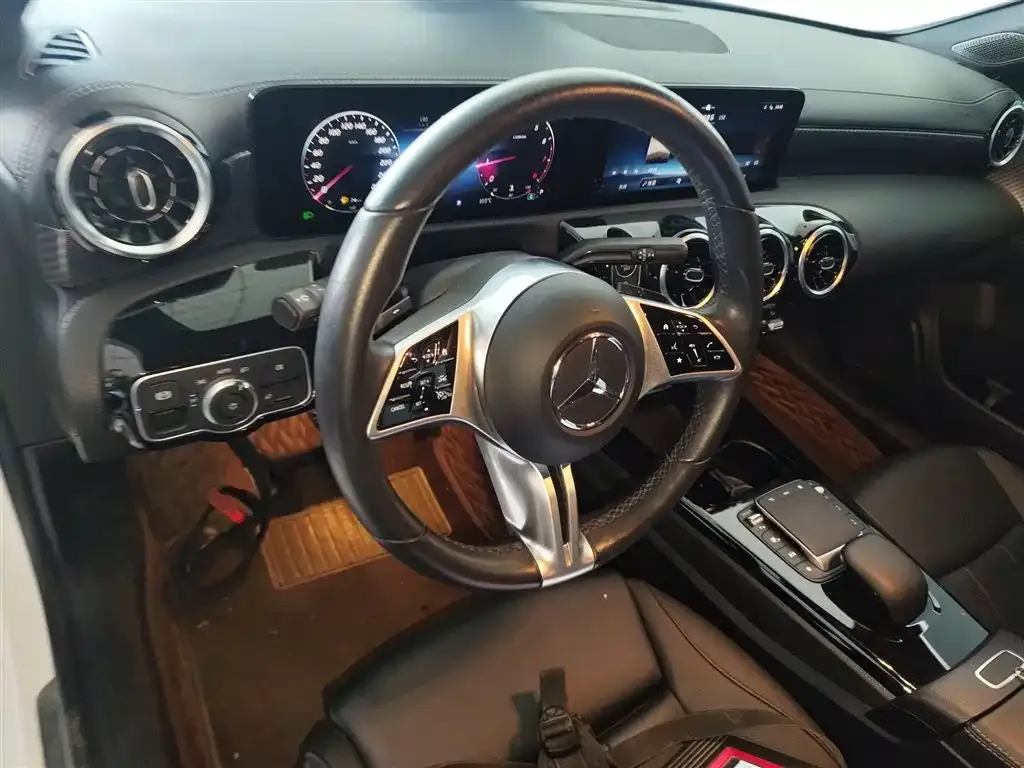 Mercedes-Benz A-Class 2023 из CN, фото 6