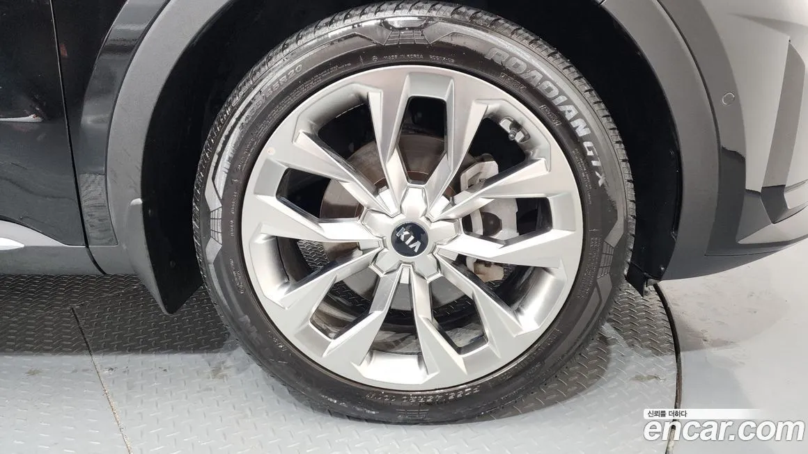 Kia Sorento — фото 9