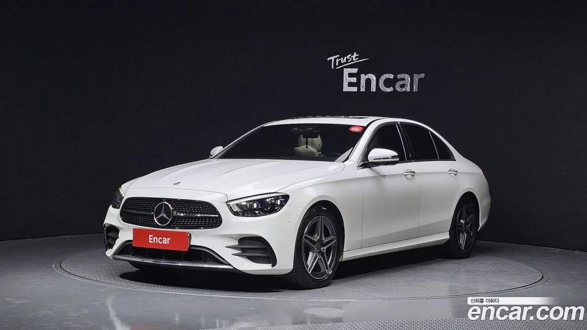 Mercedes-Benz E-Class — фото 1