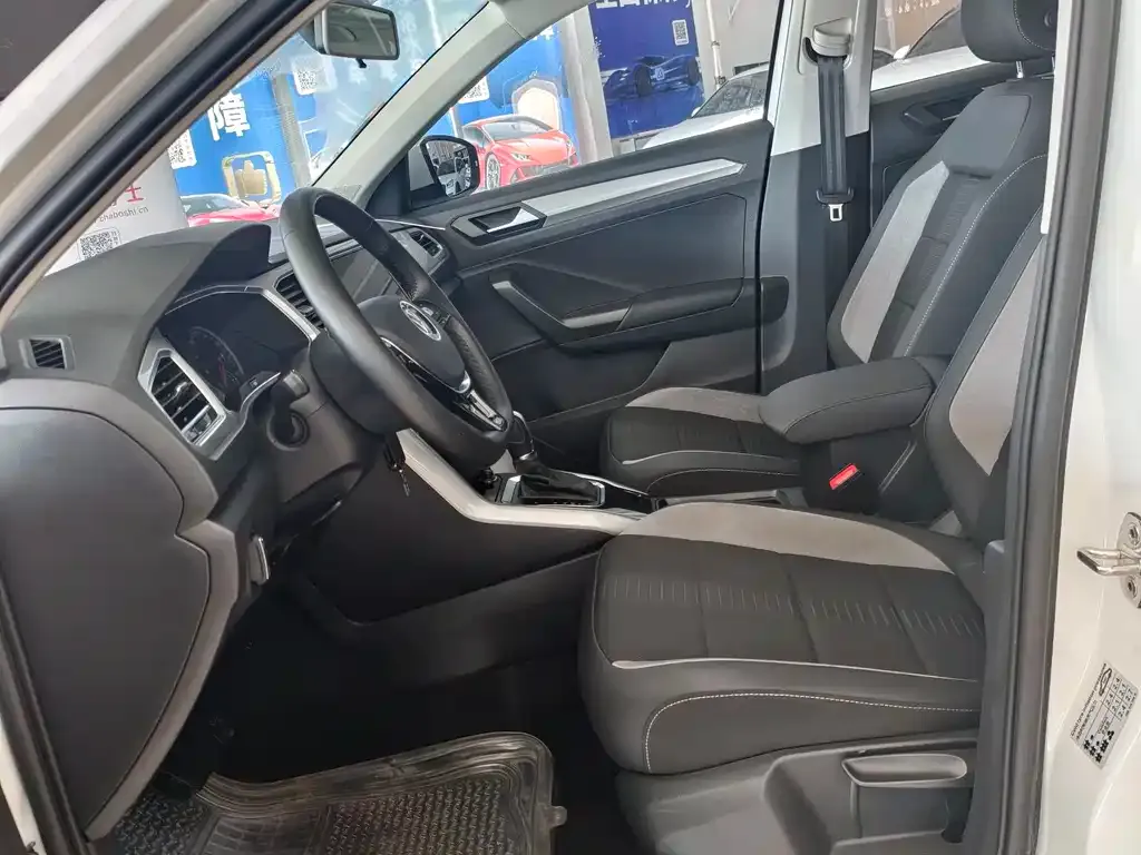 Volkswagen T-Roc 2021 из CN, фото 4
