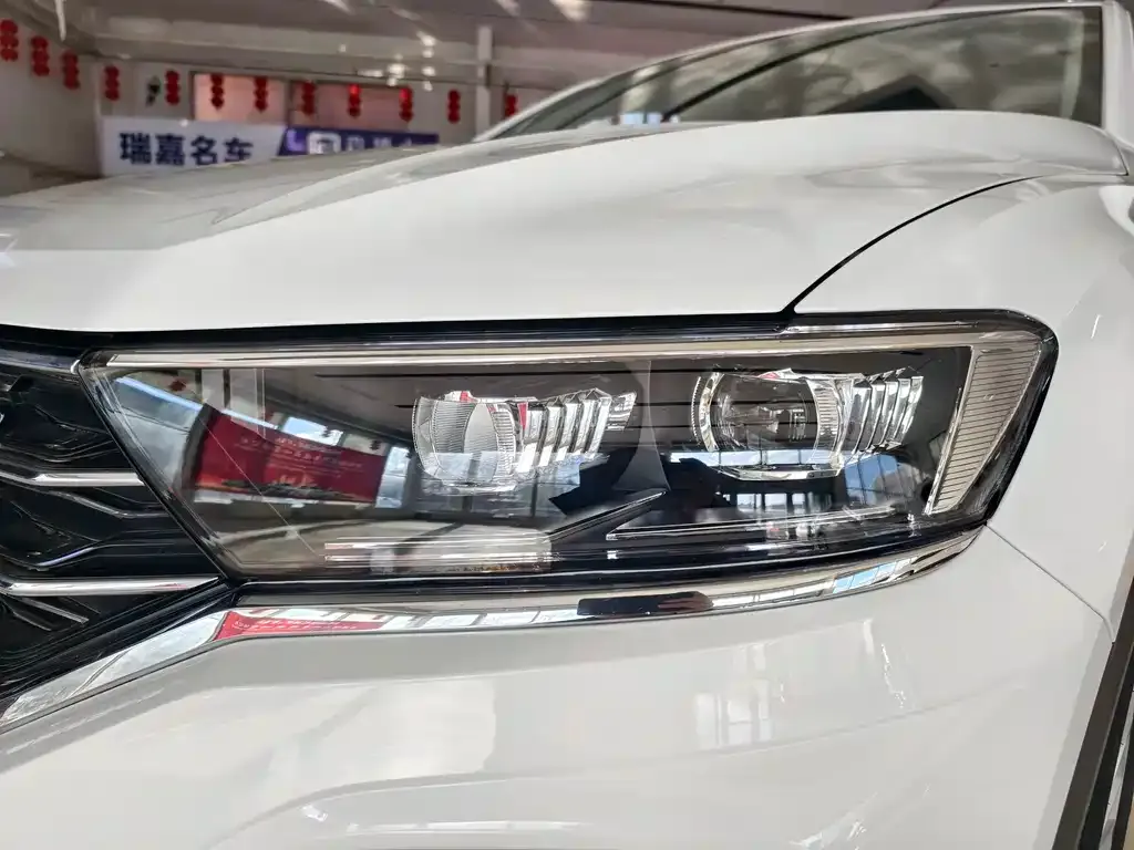 Volkswagen T-Roc 2021 из CN, фото 10