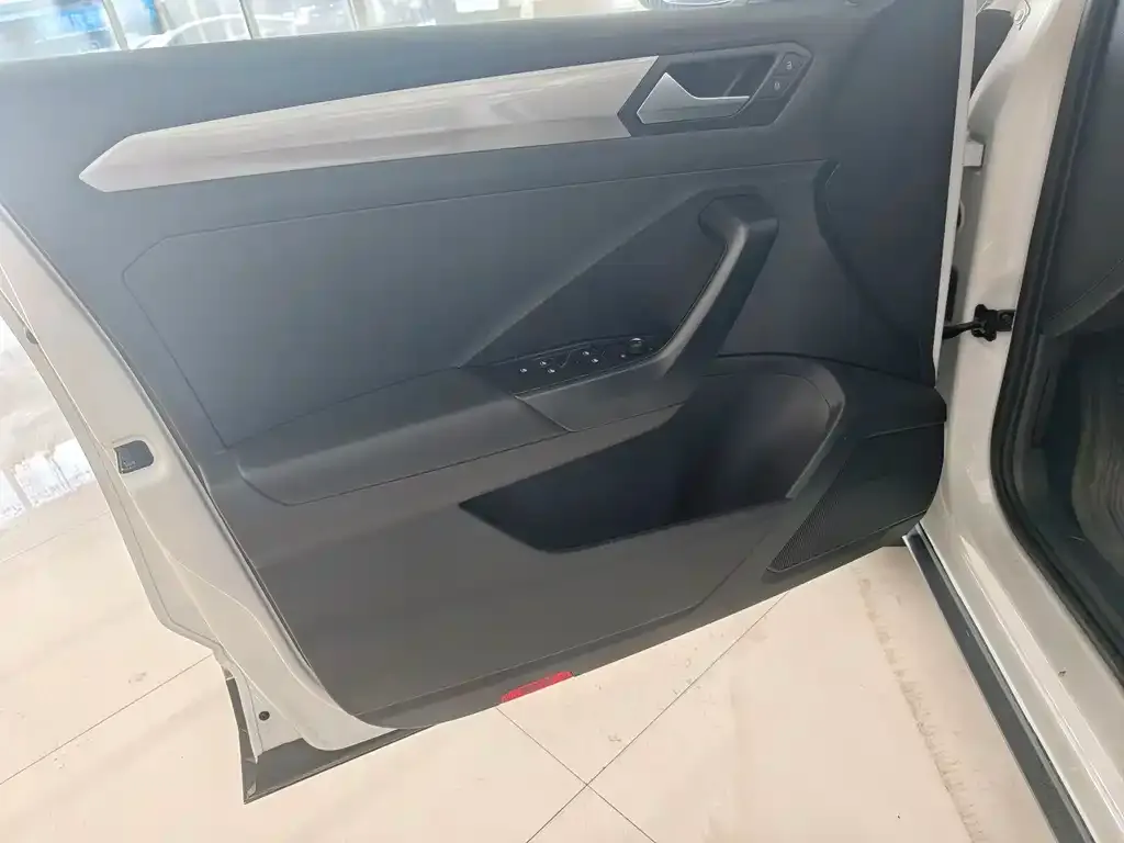 Volkswagen T-Roc 2021 из CN, фото 3