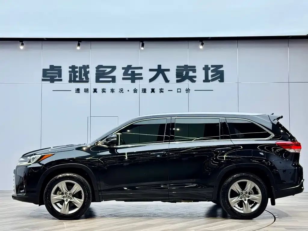 Toyota Highlander 2021 из CN, фото 2