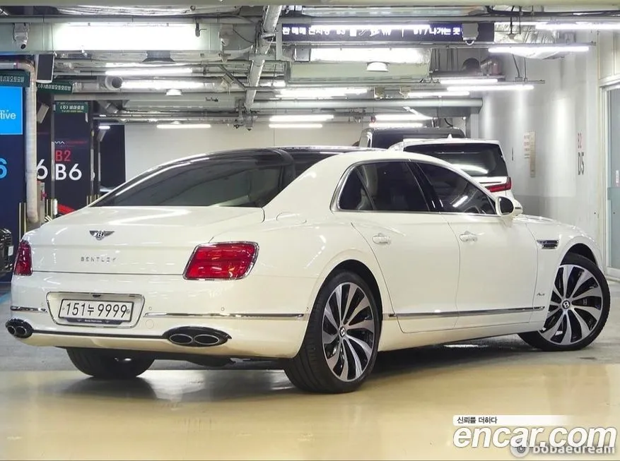 Bentley Flying Spur 2023 из KR, фото 5