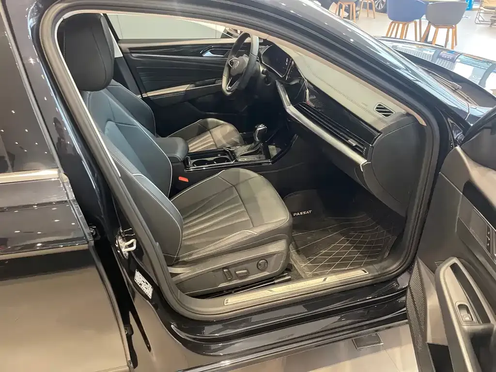 Volkswagen Passat 2024 из CN, фото 5