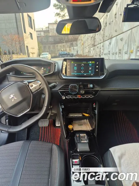 Peugeot 208 2022 из KR, фото 10