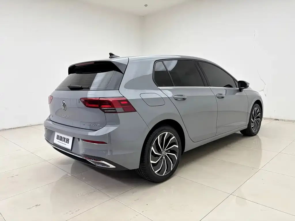 Volkswagen Golf 2023 из CN, фото 4