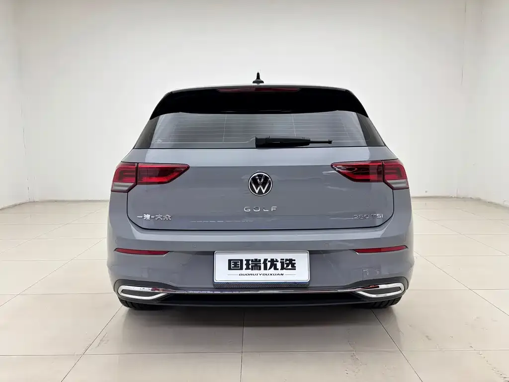Volkswagen Golf 2023 из CN, фото 6