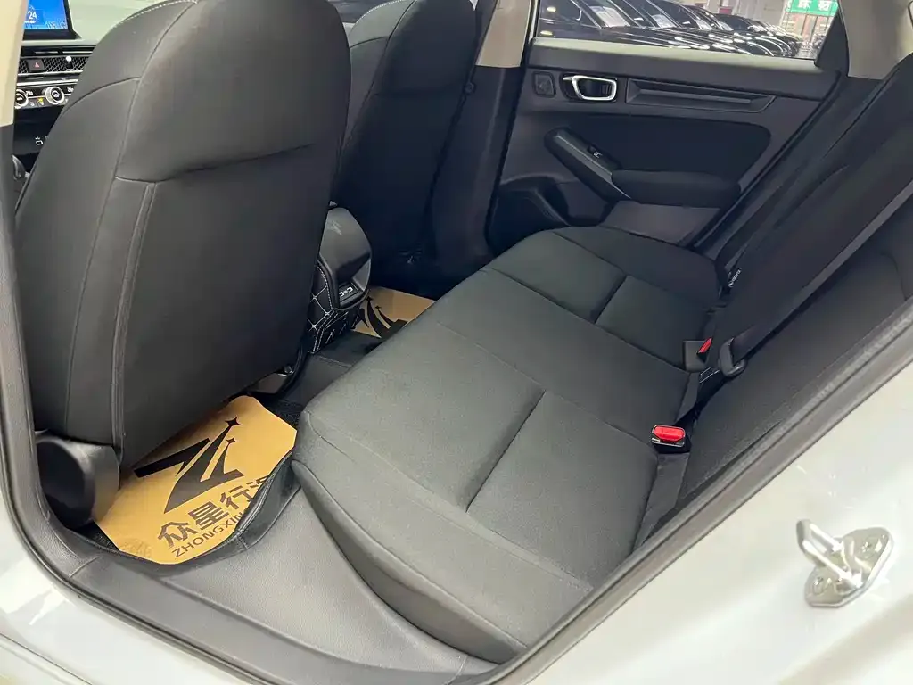 Honda Civic — фото 5