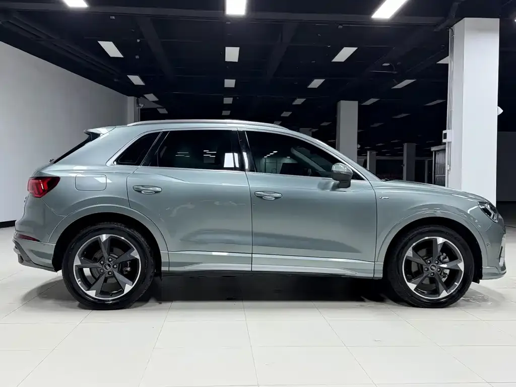 Audi Q3 2022 из CN, фото 2