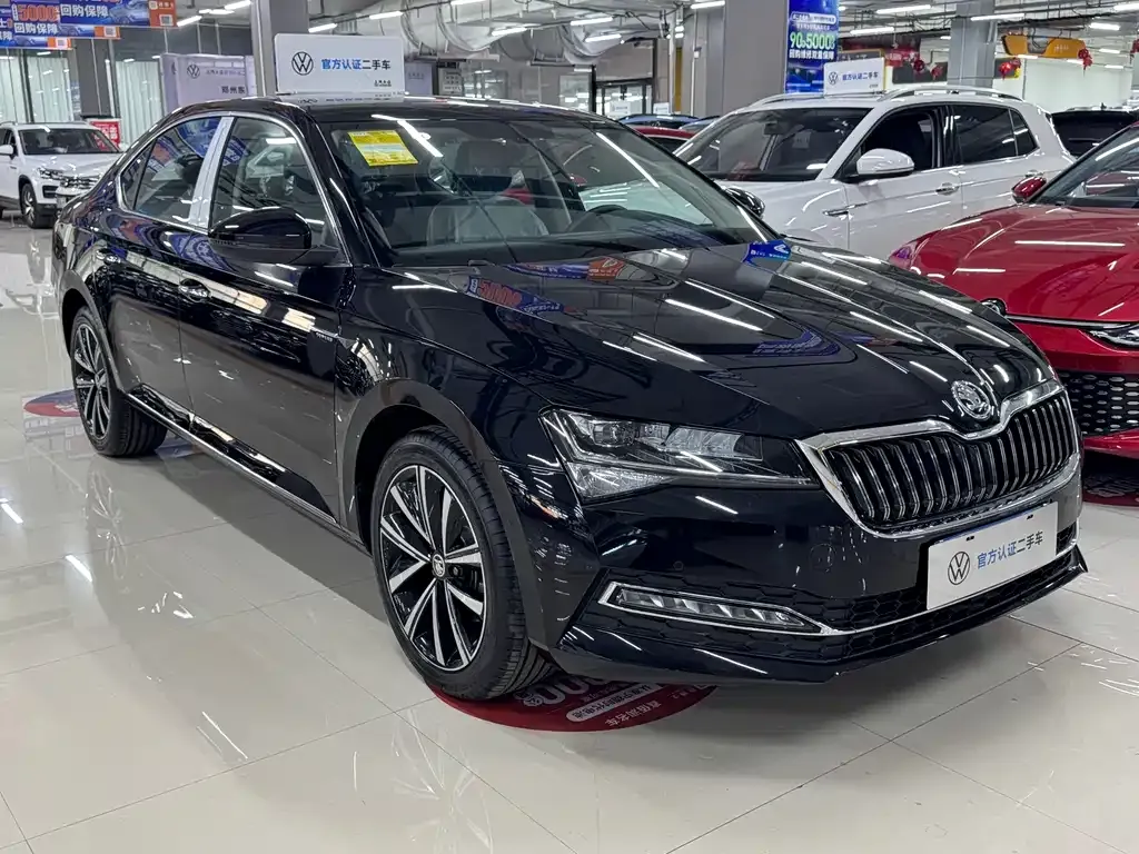 Skoda Superb — фото 3