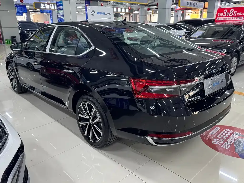 Skoda Superb — фото 7
