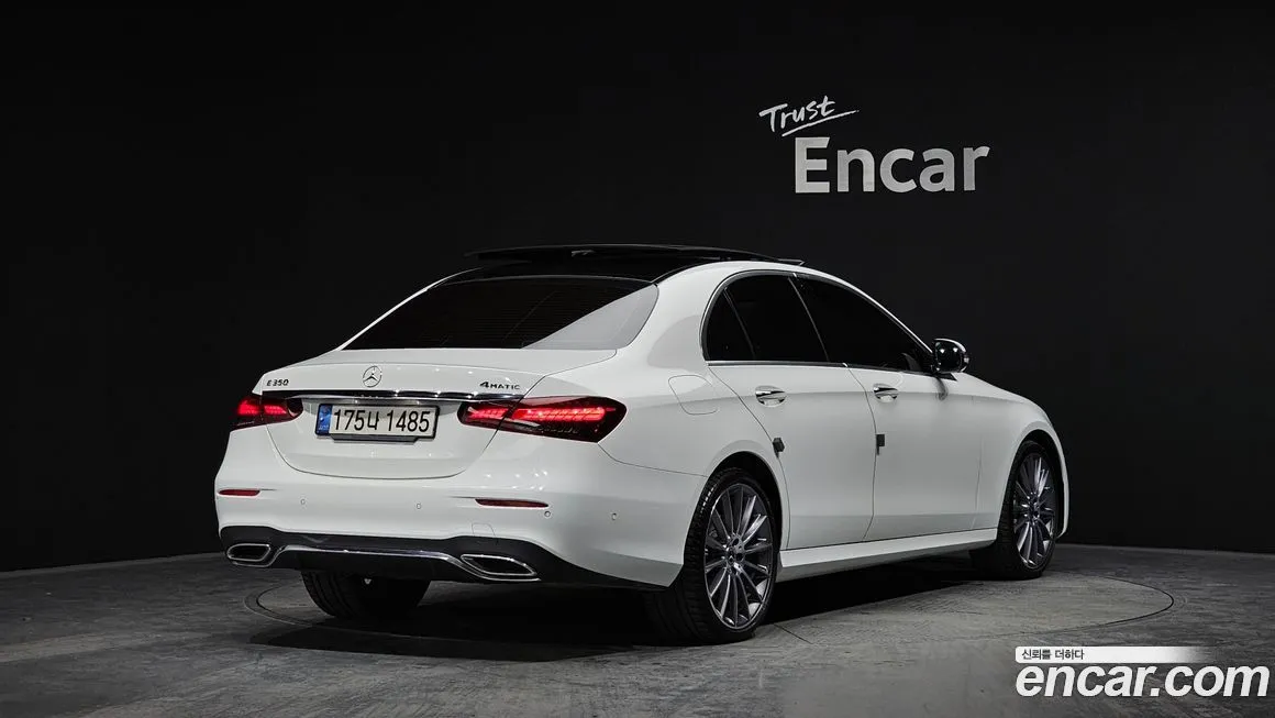 Mercedes-Benz E-Class — фото 3