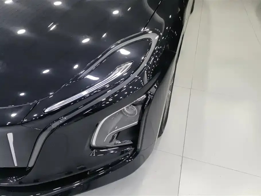 Hongqi E-QM5 2024 из CN, фото 8