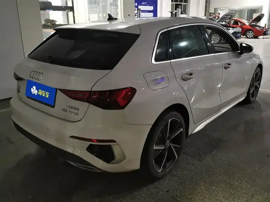 Audi A3 2021 из CN, фото 2
