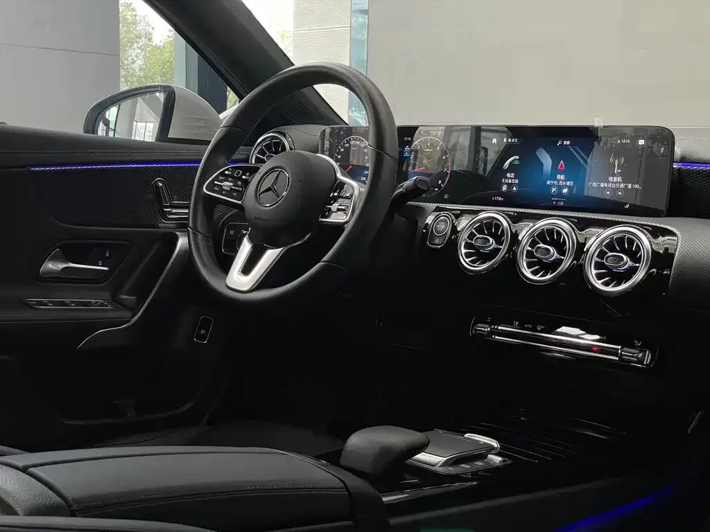 Mercedes-Benz A-Class 2023 из CN, фото 7