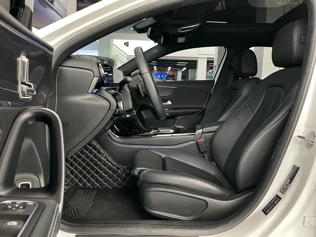 Mercedes-Benz A-Class 2023 из CN, фото 3