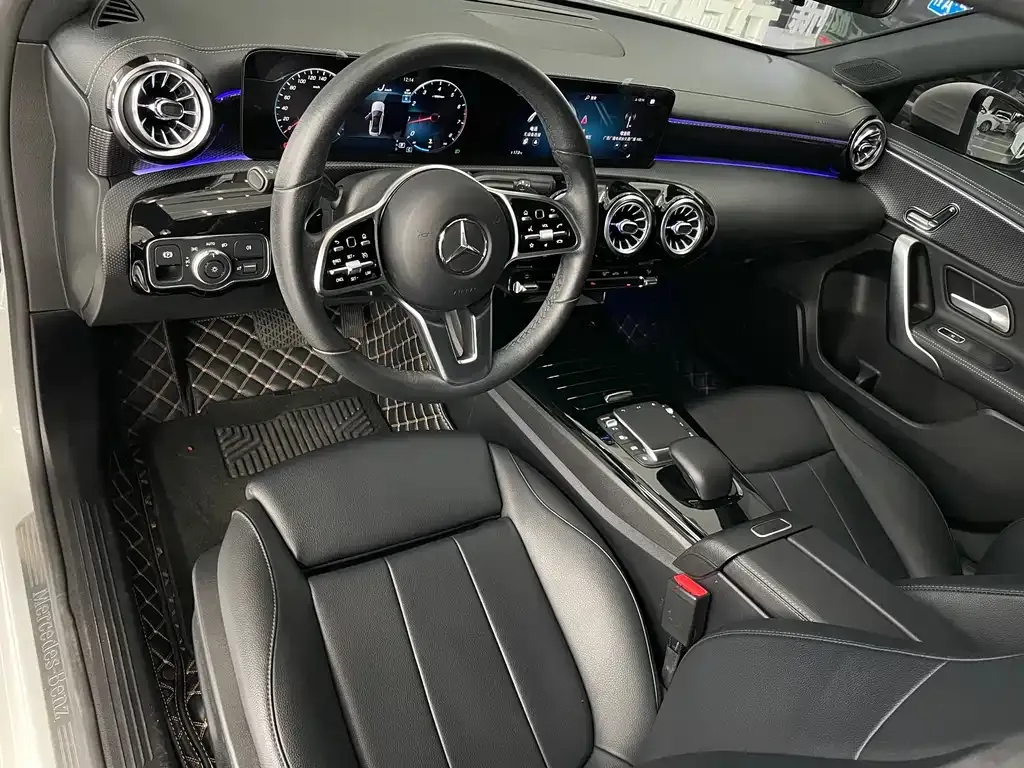 Mercedes-Benz A-Class 2023 из CN, фото 10