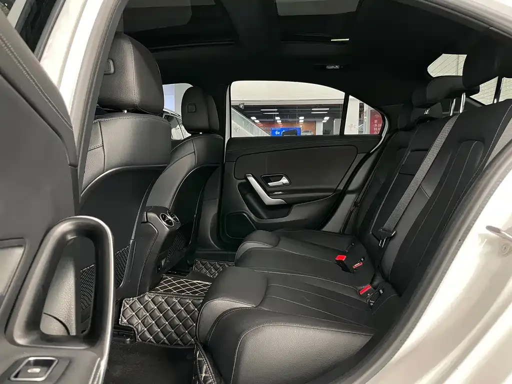 Mercedes-Benz A-Class 2023 из CN, фото 5